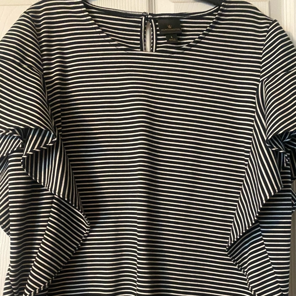 Worthington Black and white top